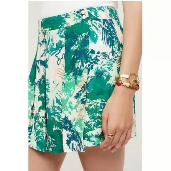 Anthropologie Pants - Anthropologie Elevenses green Kadu shorts skort